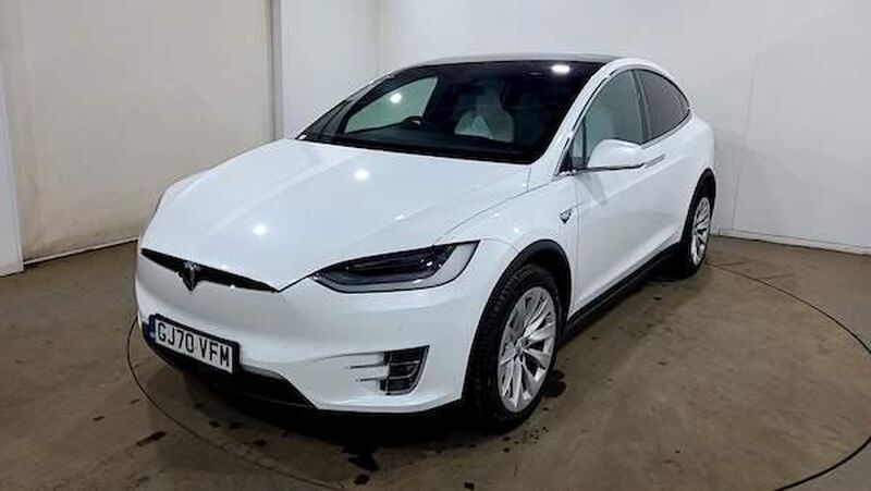 TESLA MODEL X