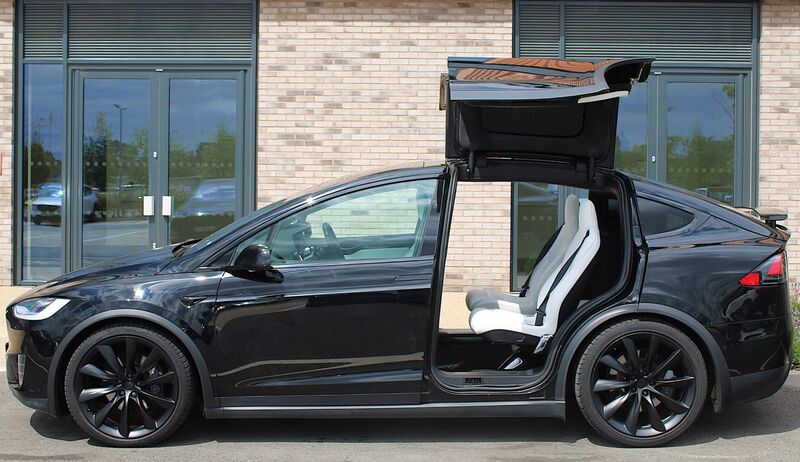TESLA MODEL X
