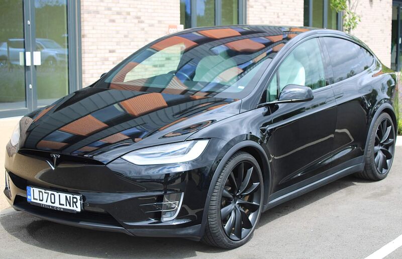 TESLA MODEL X