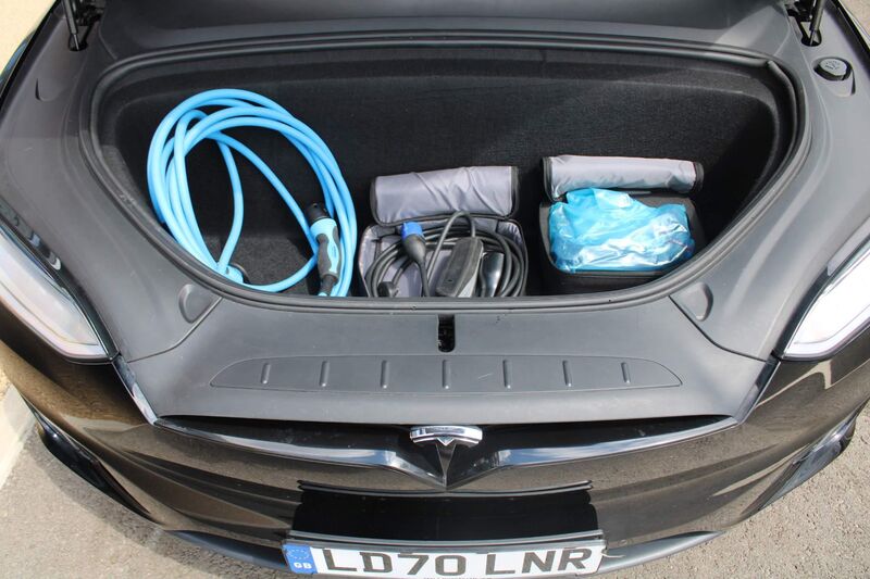 TESLA MODEL X
