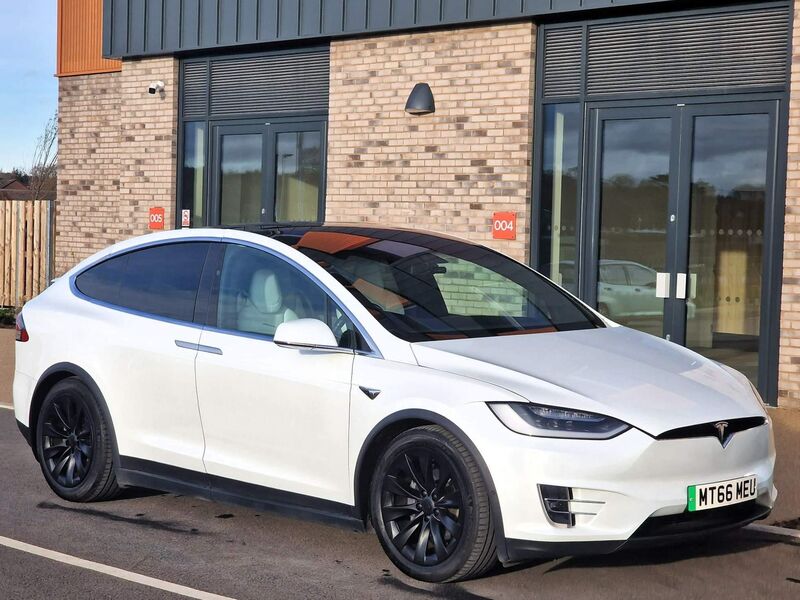 TESLA MODEL X