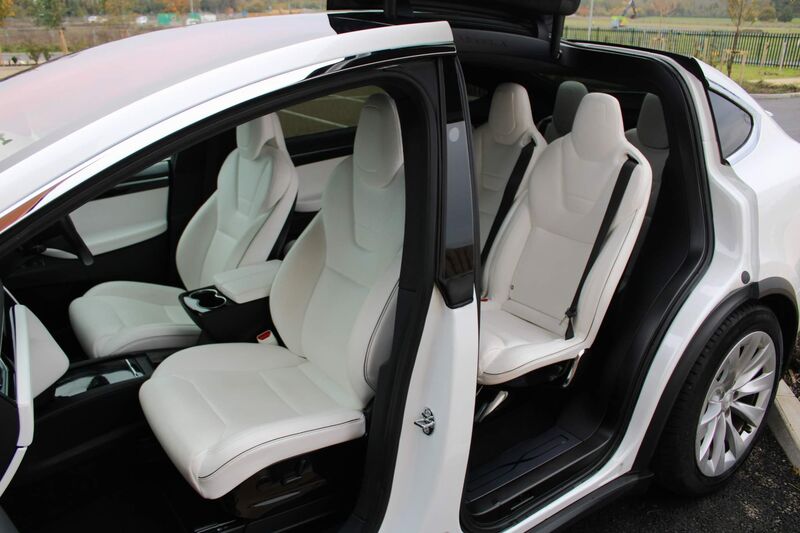 TESLA MODEL X