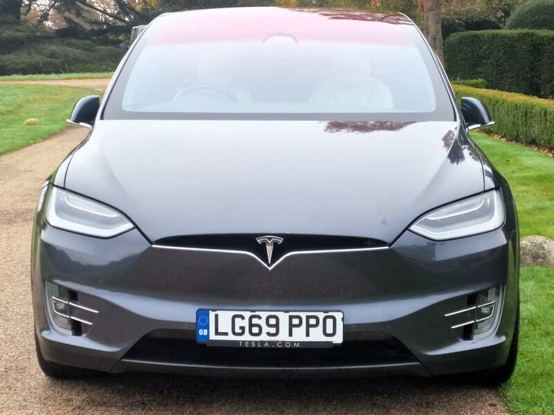 TESLA MODEL X