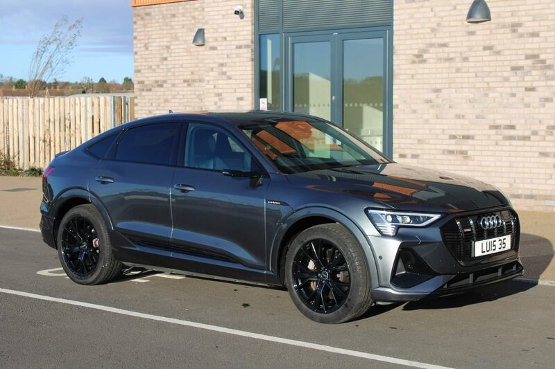 AUDI E-TRON