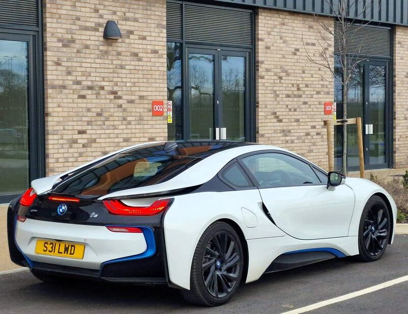 BMW I8