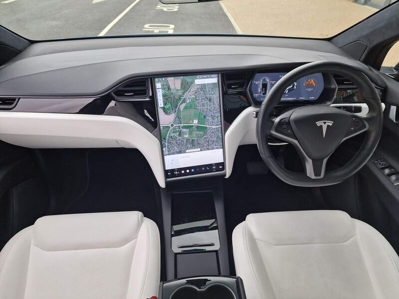 TESLA MODEL X