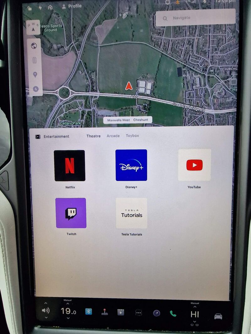 TESLA MODEL X