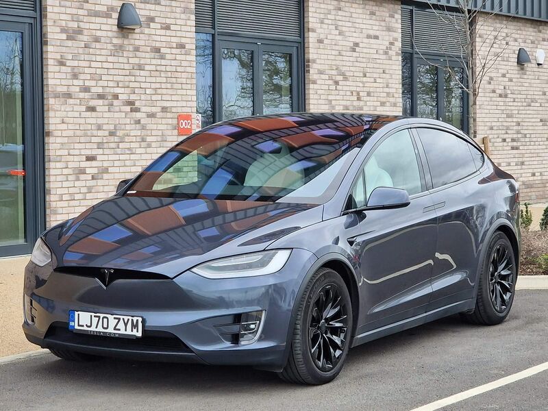 TESLA MODEL X