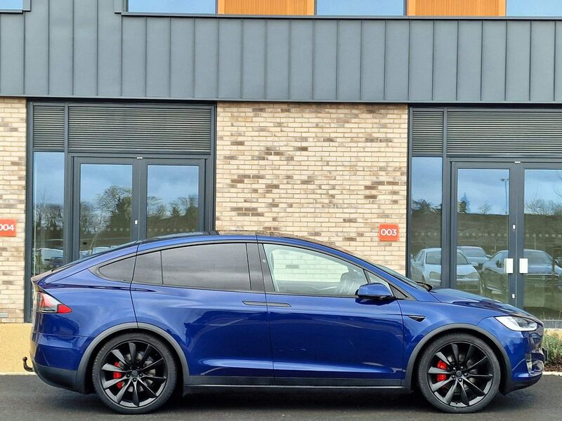 TESLA MODEL X