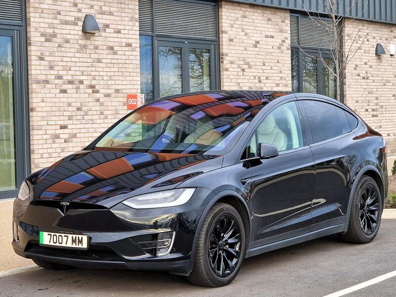 TESLA MODEL X