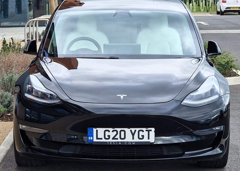 TESLA MODEL 3