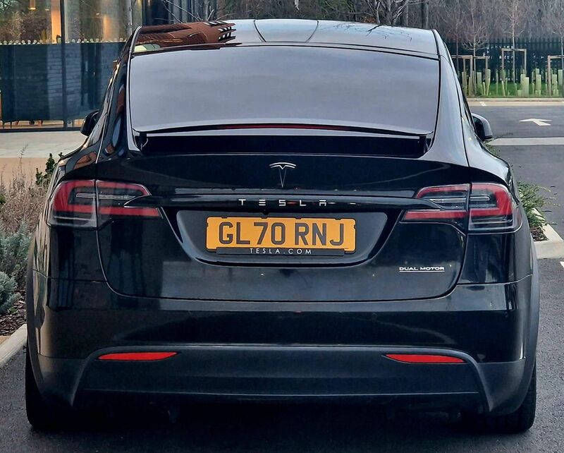 TESLA MODEL X