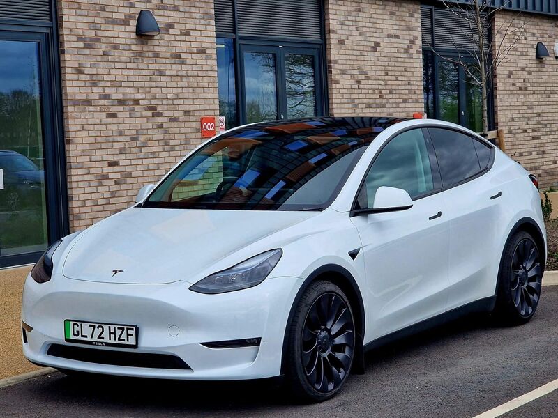 TESLA MODEL Y