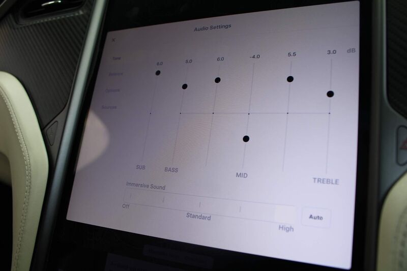 TESLA MODEL X