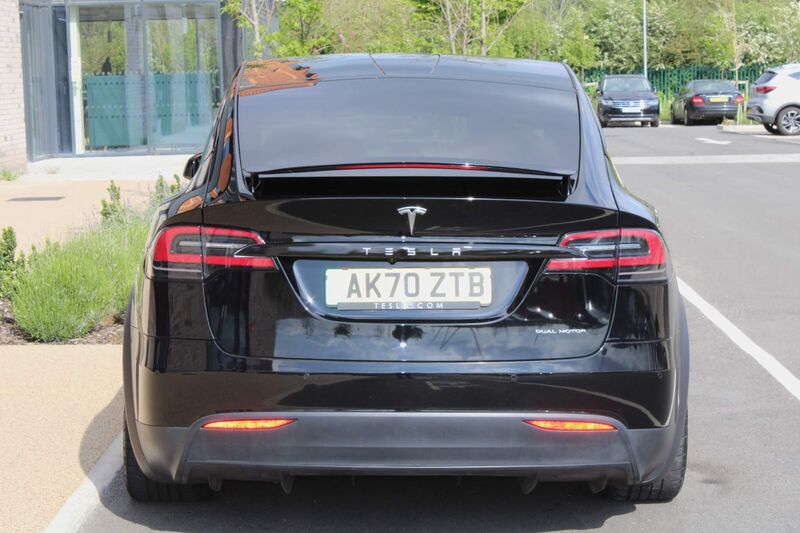 TESLA MODEL X