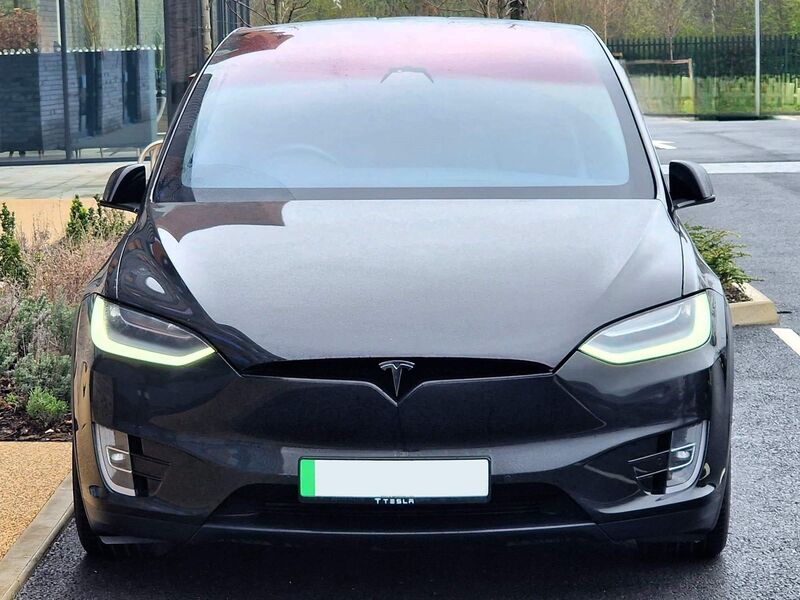 TESLA MODEL X