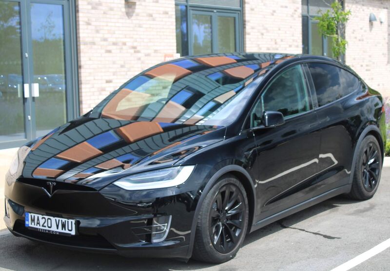 TESLA MODEL X