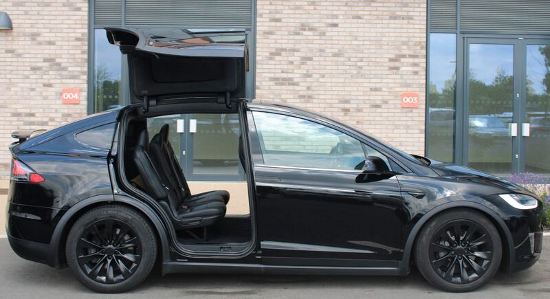 TESLA MODEL X