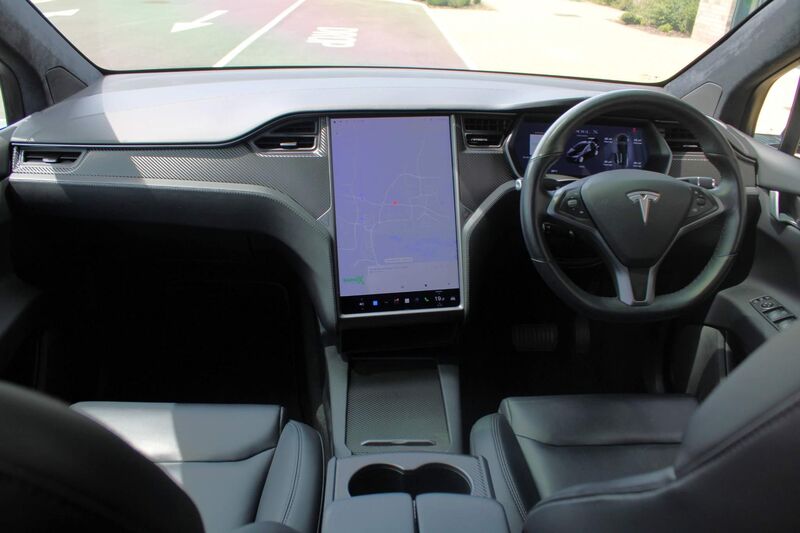 TESLA MODEL X