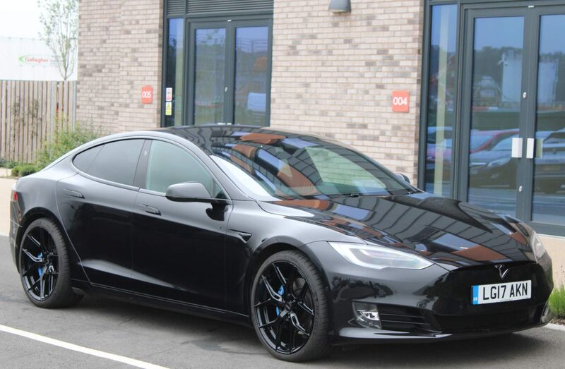 TESLA MODEL S