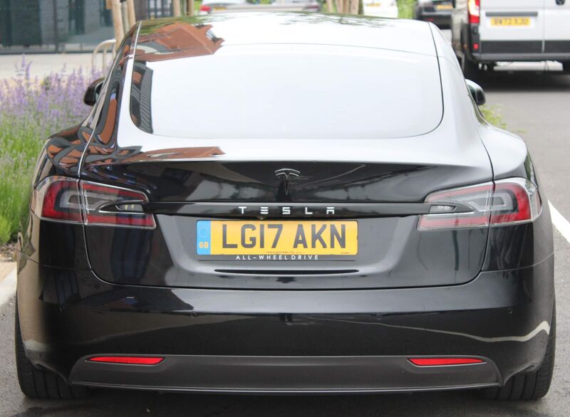 TESLA MODEL S