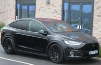 TESLA MODEL X