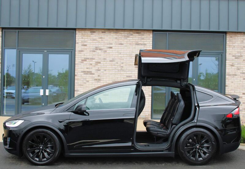 TESLA MODEL X
