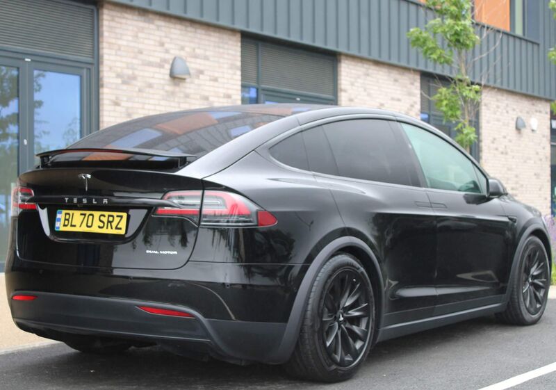 TESLA MODEL X