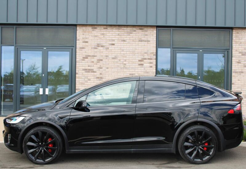 TESLA MODEL X