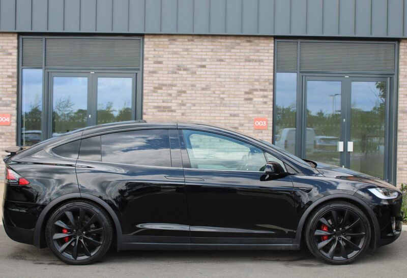 TESLA MODEL X