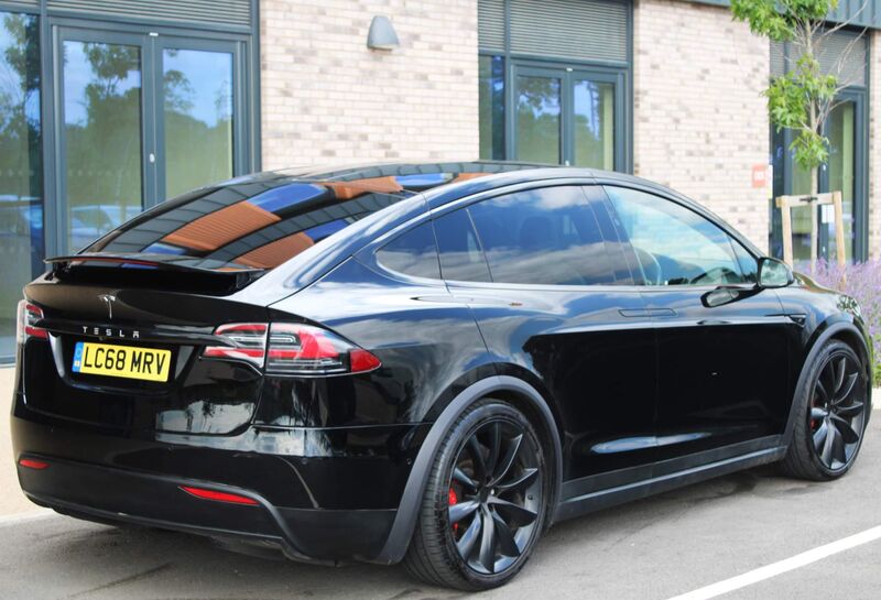 TESLA MODEL X