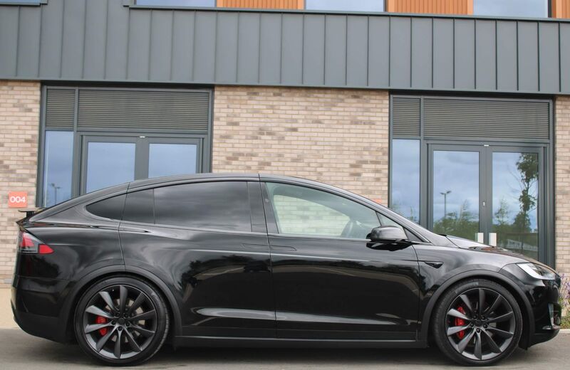 TESLA MODEL X