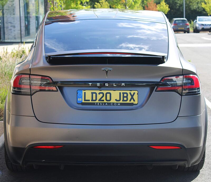 TESLA MODEL X