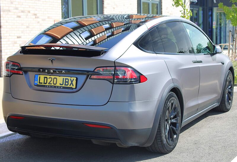 TESLA MODEL X