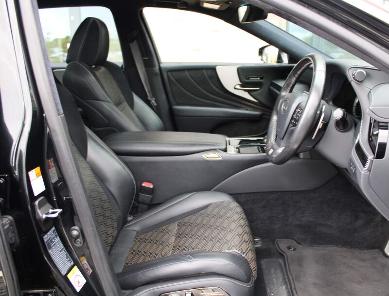 LEXUS LS
