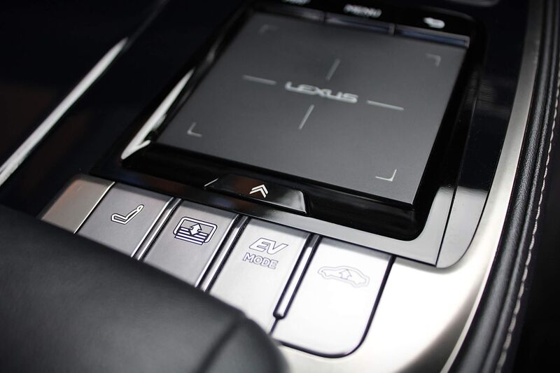 LEXUS LS