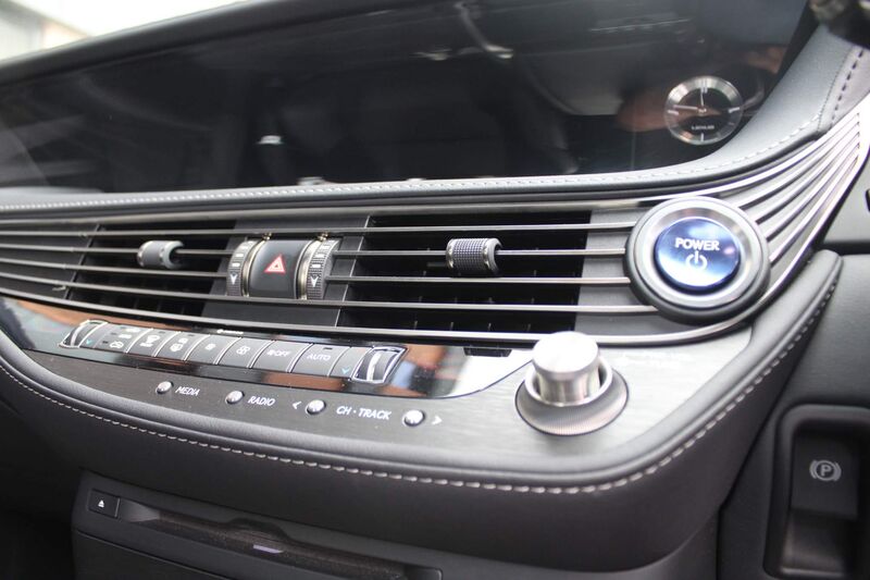 LEXUS LS