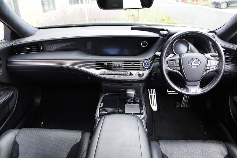LEXUS LS