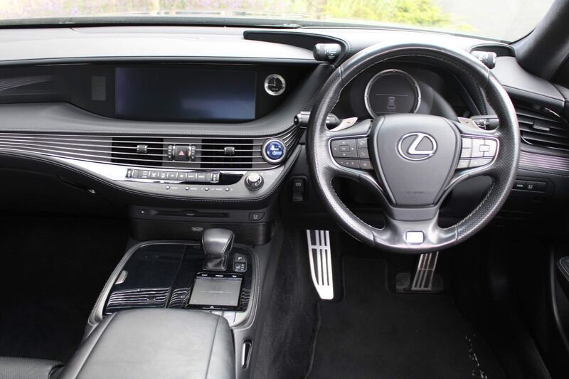 LEXUS LS