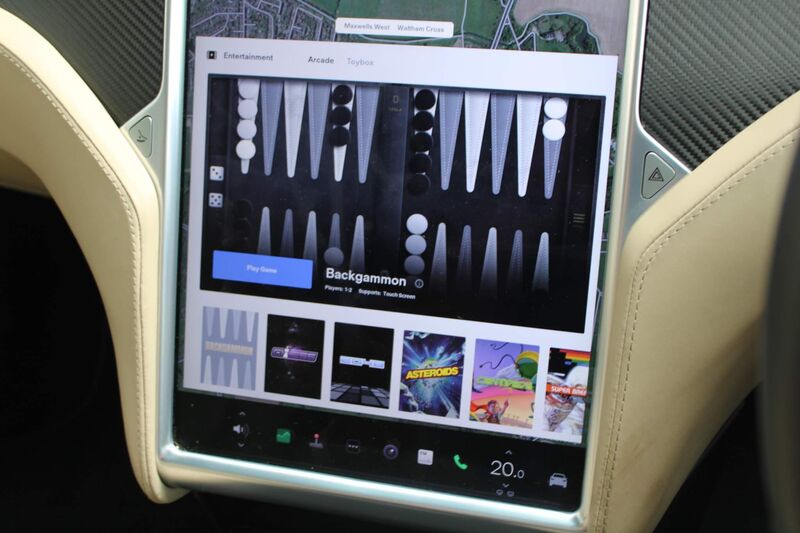 TESLA MODEL X