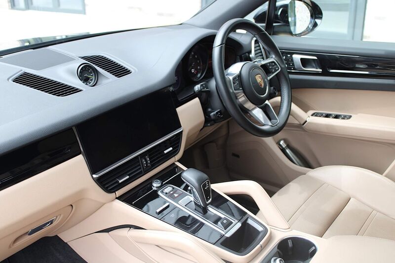 PORSCHE CAYENNE