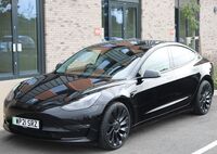 TESLA MODEL 3