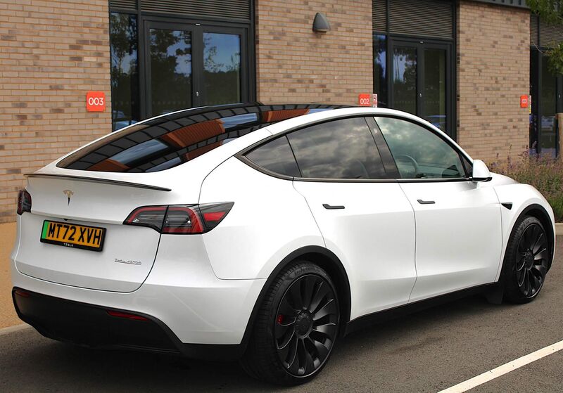 TESLA MODEL Y
