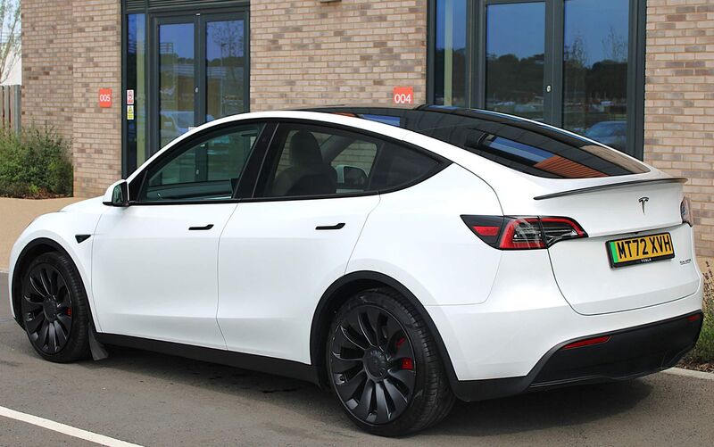 TESLA MODEL Y