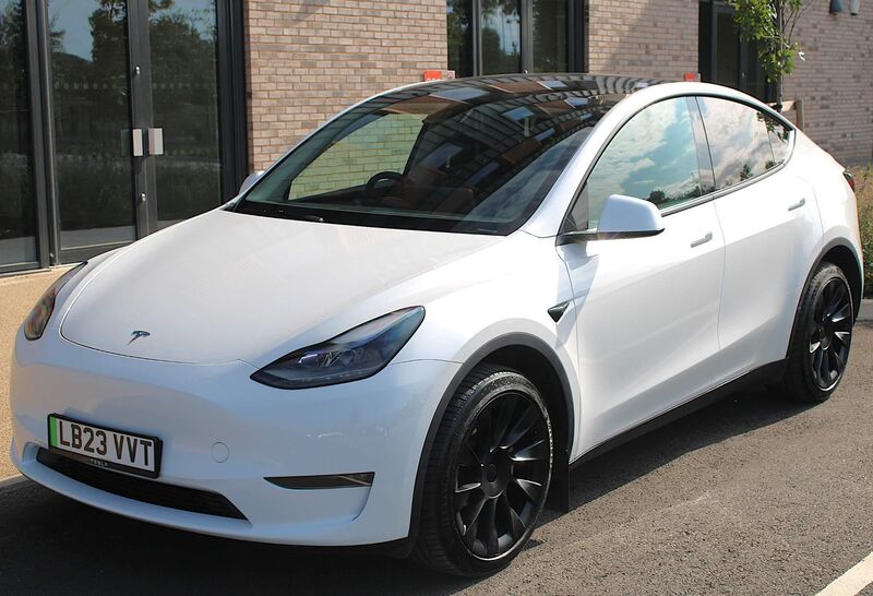 TESLA MODEL Y