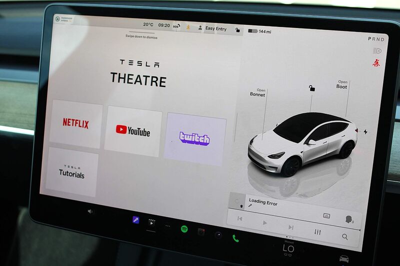 TESLA MODEL Y