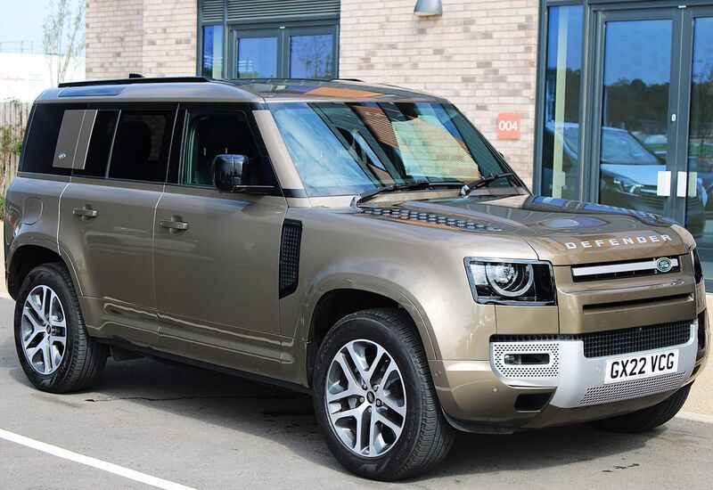 LAND ROVER DEFENDER 110