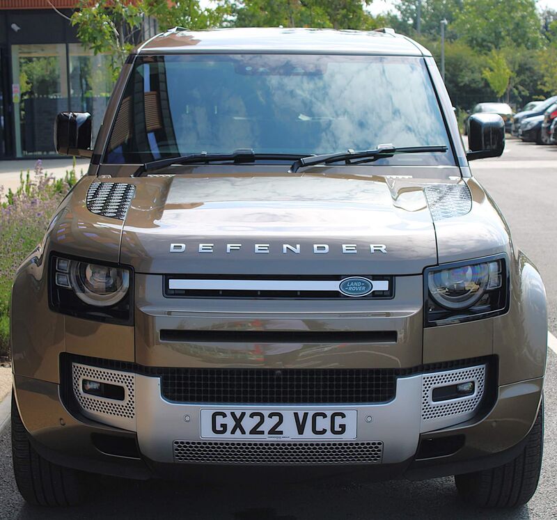 LAND ROVER DEFENDER 110