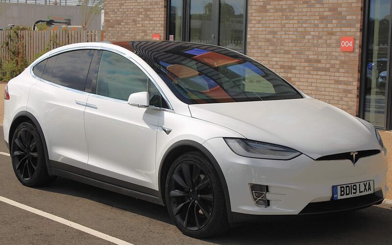 TESLA MODEL X