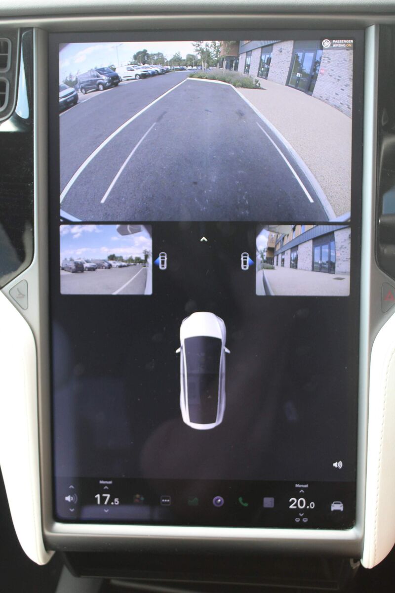 TESLA MODEL X